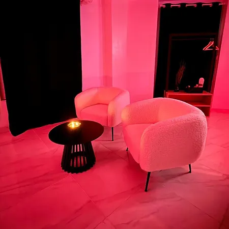Dalikyda - Temptation - Jacuzzi & Private Cinema