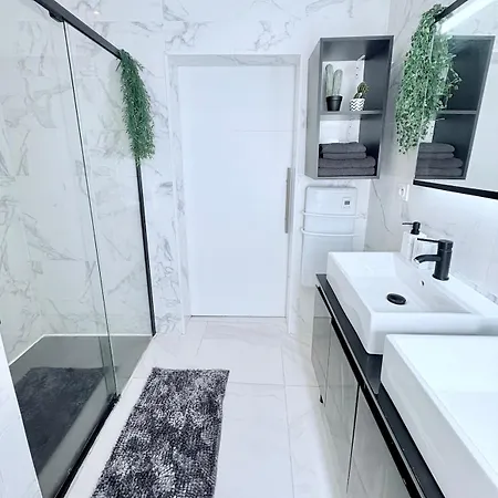 Dalikyda - Temptation - Jacuzzi & Private Cinema Apartment
